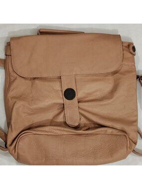 Wanderers Travel Co The Bondi Backpack Full Grain Leather Blush Magnetic Closure